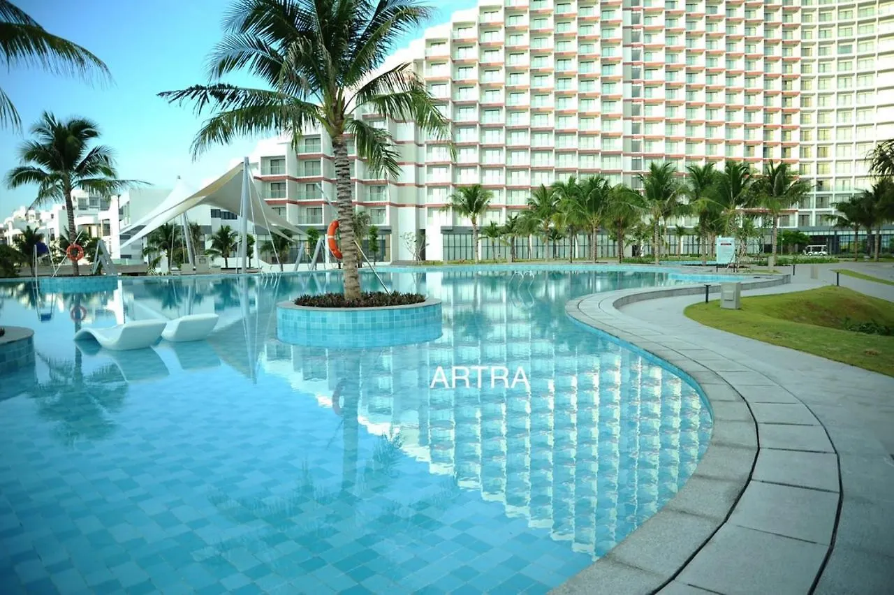 Sea Moon Cam Ranh Beach House Vietnam