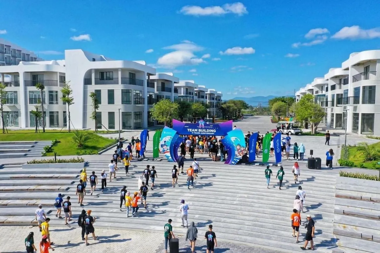 Sea Moon Cam Ranh Beach House