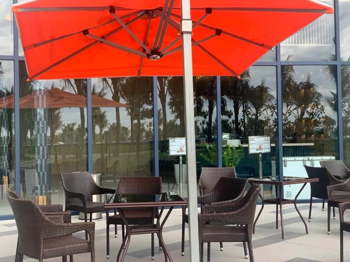 Sea Moon Cam Ranh Beach House Apart Otel